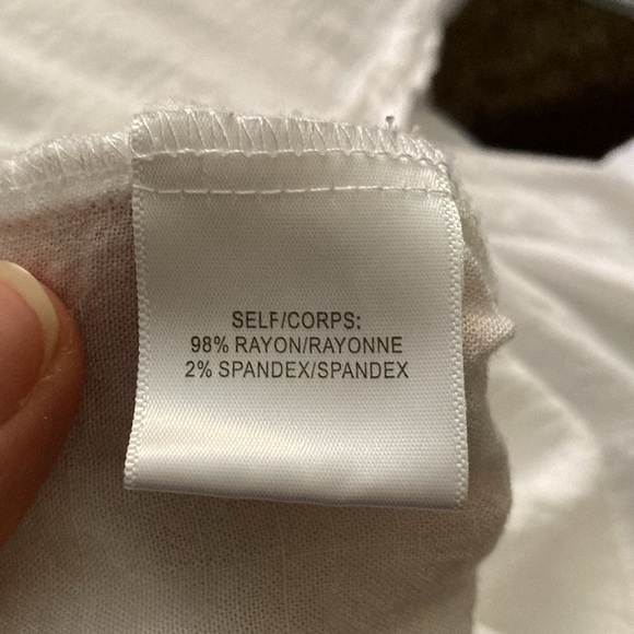 Jane & Delancey white button down rayon/spandex blend tunic blouse. - Picture 7 of 7